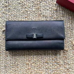 Salvatore Ferragamo Black Leather wallet